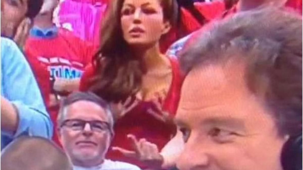 ce a facut aceasta prezentatoare tv in timpul unui meci de fotbal nimeni n a mai fost atent la