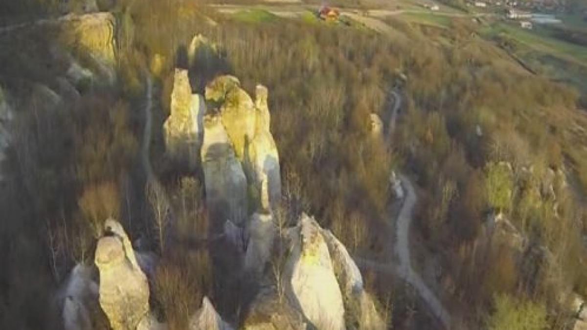 romania la inaltime gradina zmeilor unul dintre cele mai spectaculoase locuri din romania