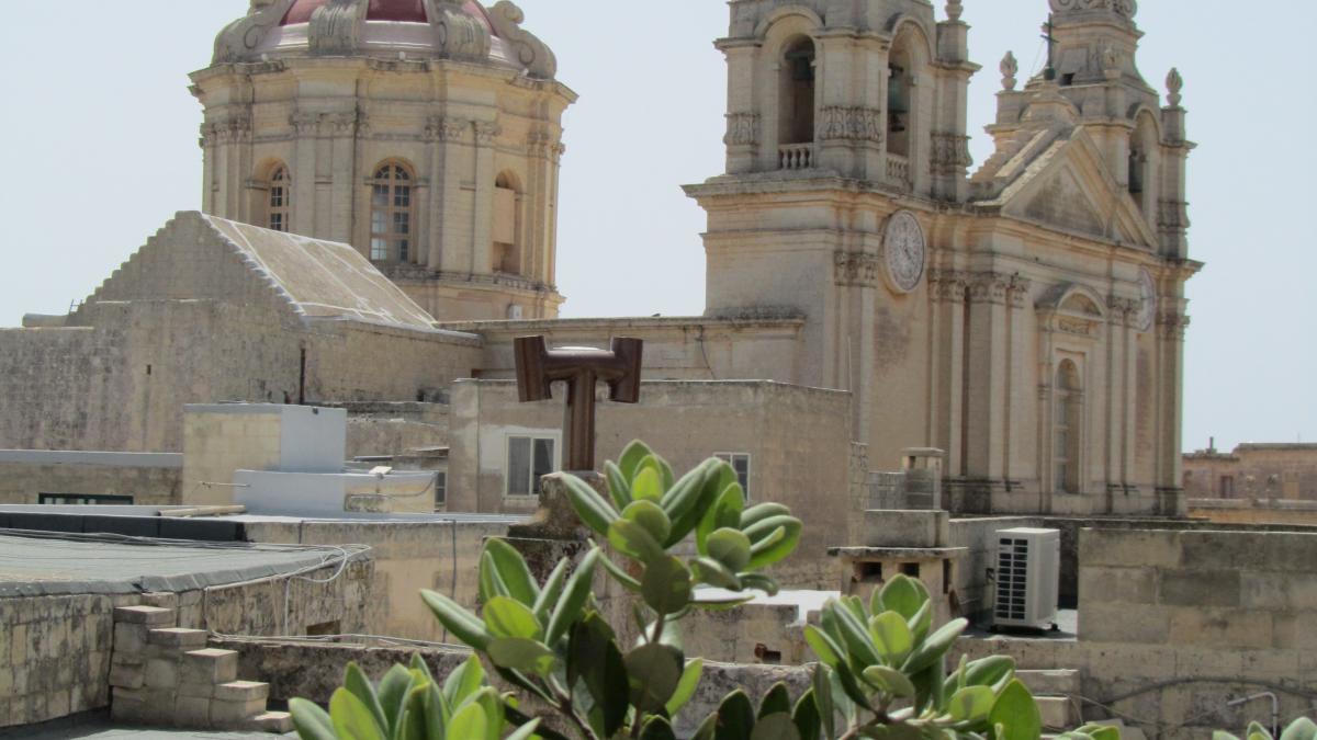 viziteaza cele mai impunatoare forturi si palate