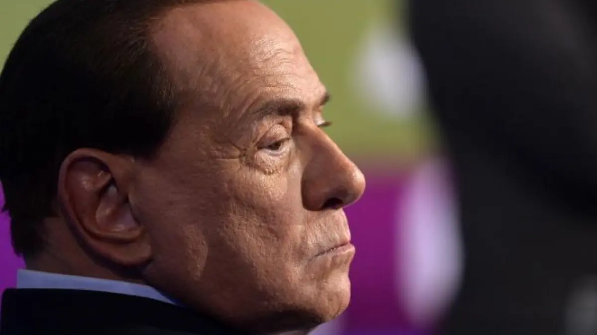berlusconi a inceput munca in folosul comunitatii la un centru de bolnavi de alzheimer