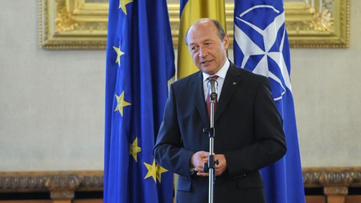 pensionarii din pascani organizeaza un miting antiprezidential