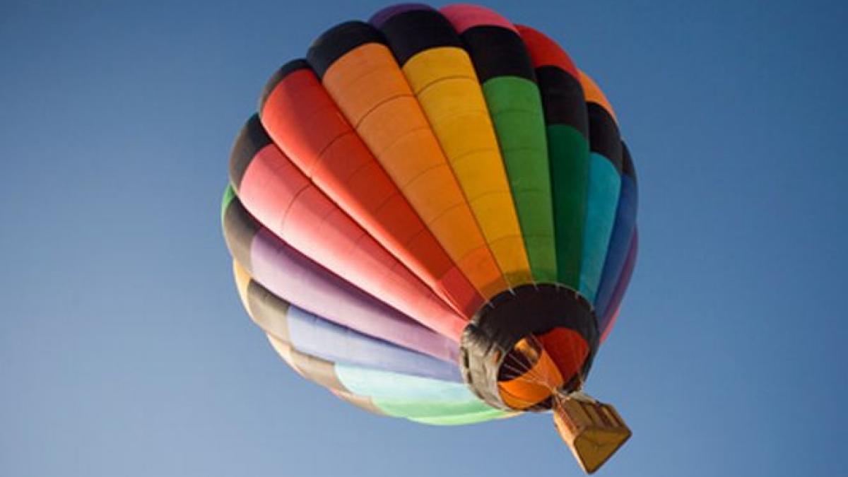 trei persoane date disparute dupa ce un balon cu aer cald s a prabusit