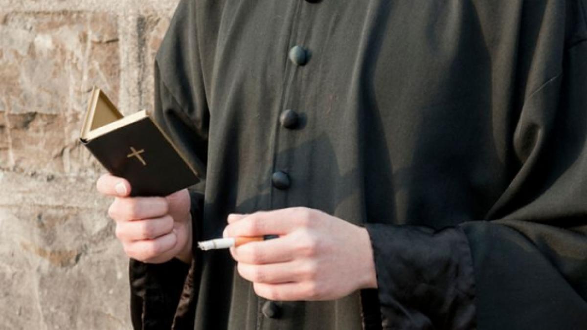 sa faci ce zice nu ce face popa un preot din oradea este suspectat ca ar fi condus o retea de