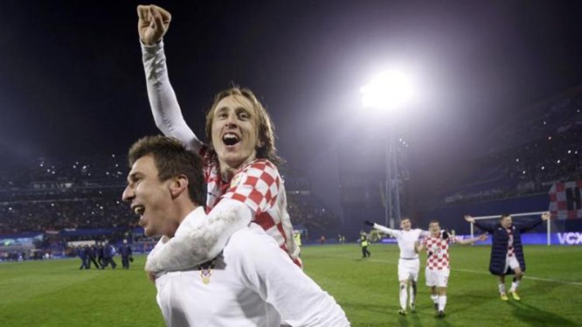 luca modric si mario mandzukic vedetele lotului croatiei pentru cupa mondiala din brazilia