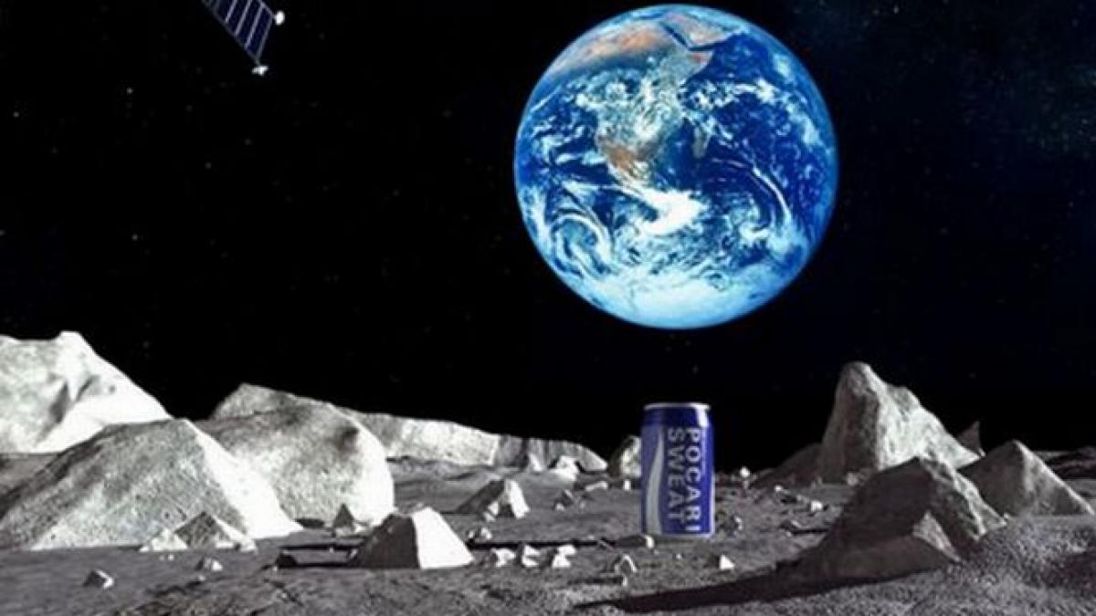 o cutie cu o bautura carbogazoasa va fi trimisa pe luna cum arata prima reclama in spatiu
