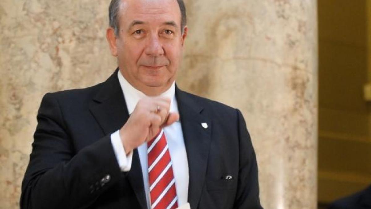 dobanzile real negative sunt o forma de furt