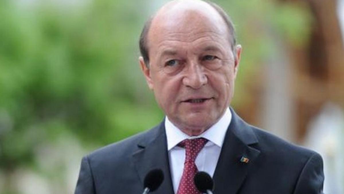 traian basescu a lansat un nou tir de acuzatii asupra trustului intact