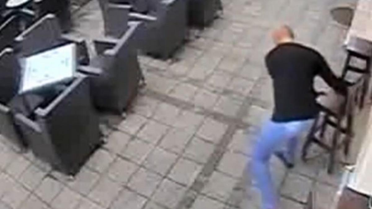 un interlop baimarean a agresat un agent de paza