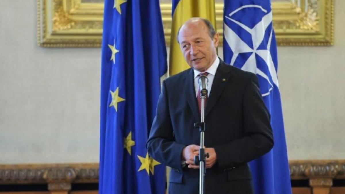 mi e rusine cu presedintele tarii mele pensionarii din pascani au organizat un miting