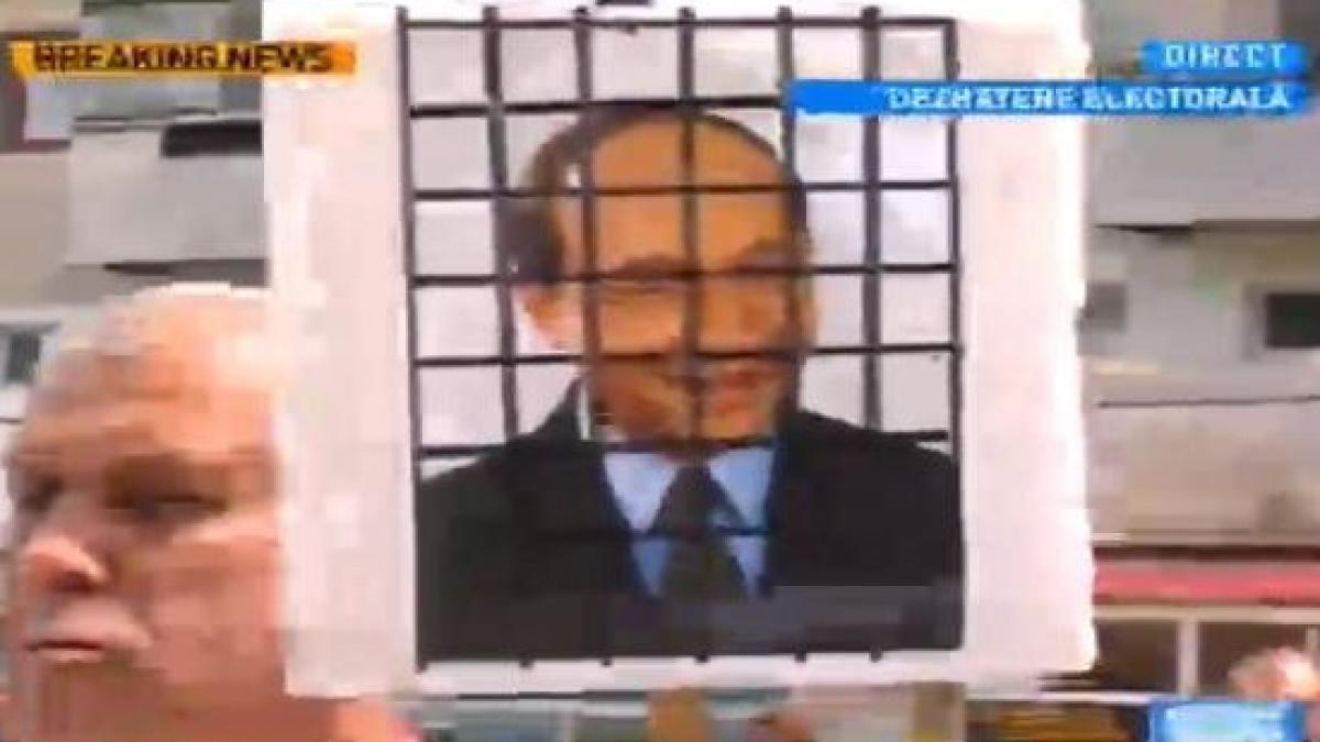 traian basescu huiduit la iasi