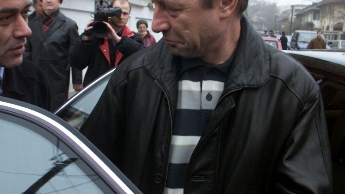 deziluzia optica ali baba si cele 34 de volume