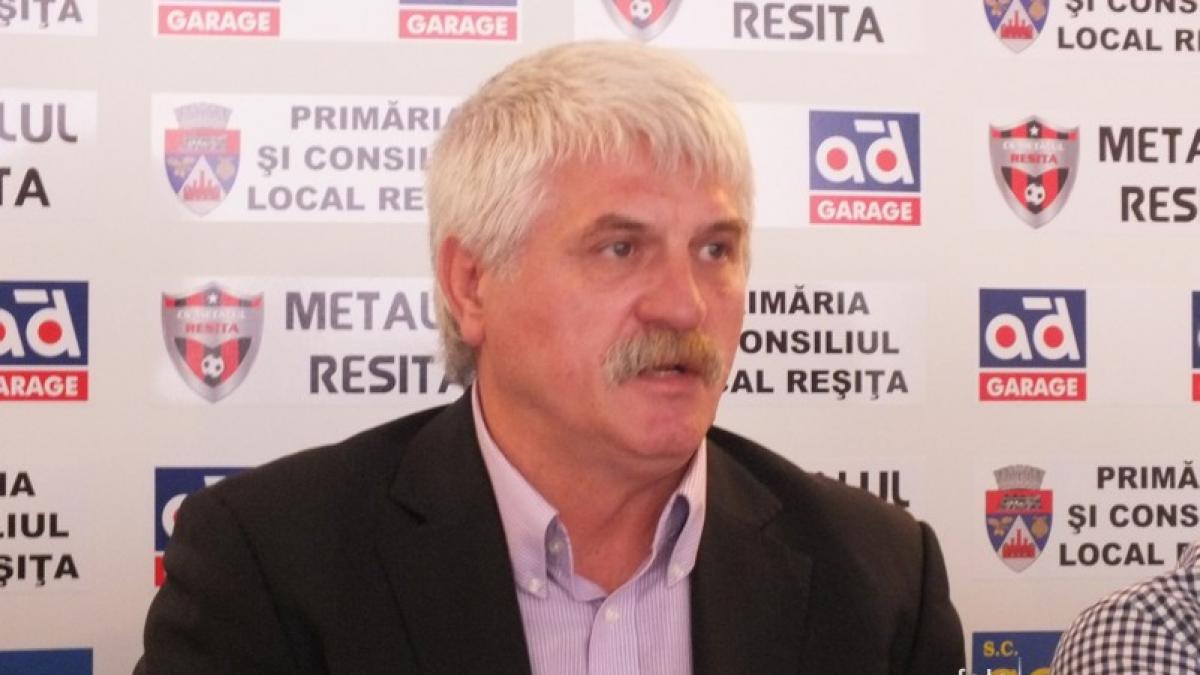 presedintele pdl resita gheorghe nasturel s a urcat beat la volan si s a izbit de un stalp