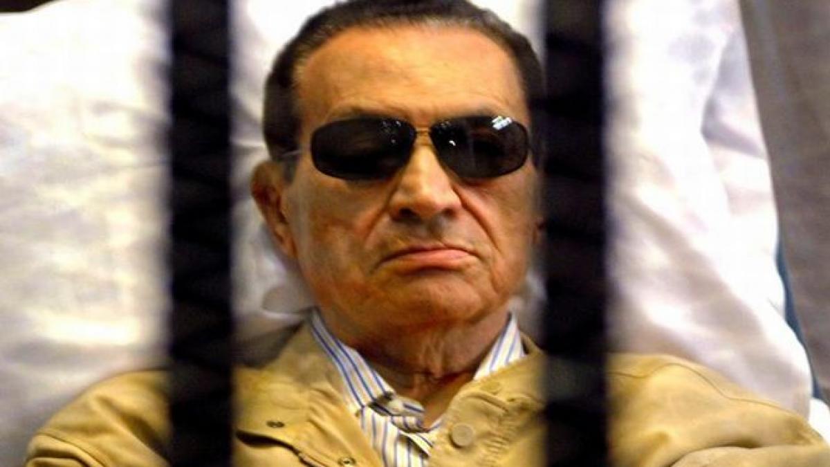 hosni mubarak a fost condamnat la 3 ani de inchisoare