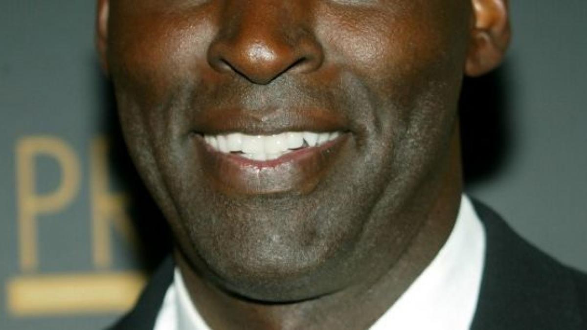 soc la hollywood un celebru actor si a omorat sotia in casa se aflau si copiii celor doi