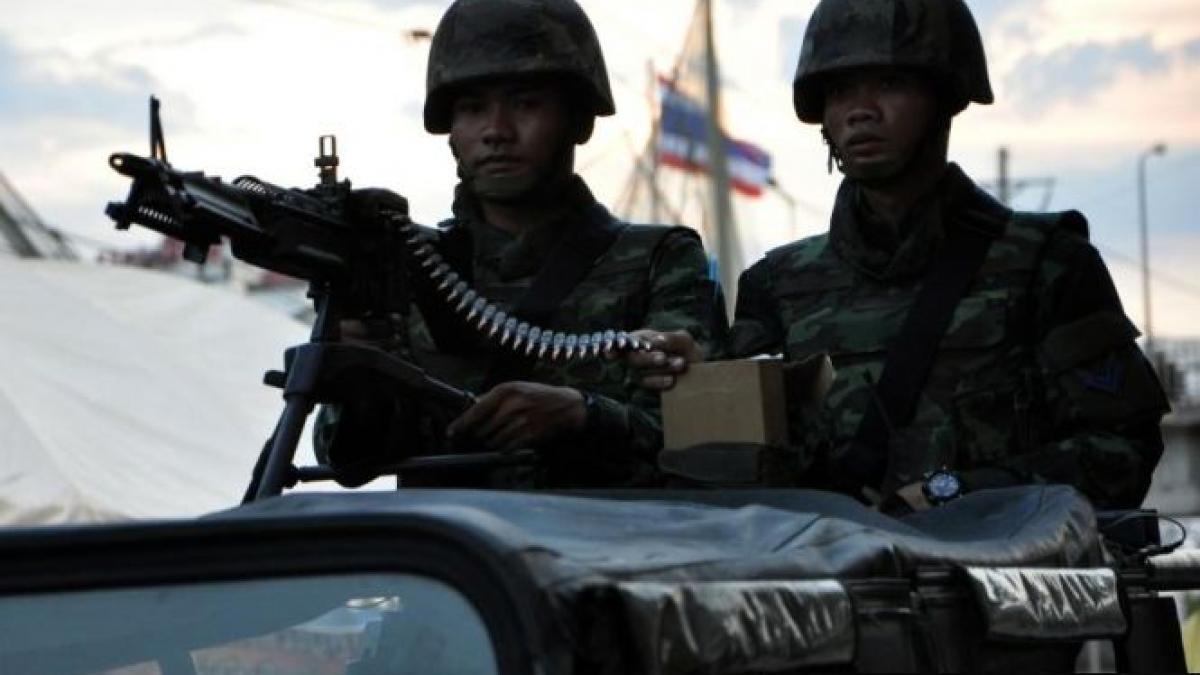 armata a preluat puterea in tailanda pentru a pune capat crizei politice sua si ue condamna