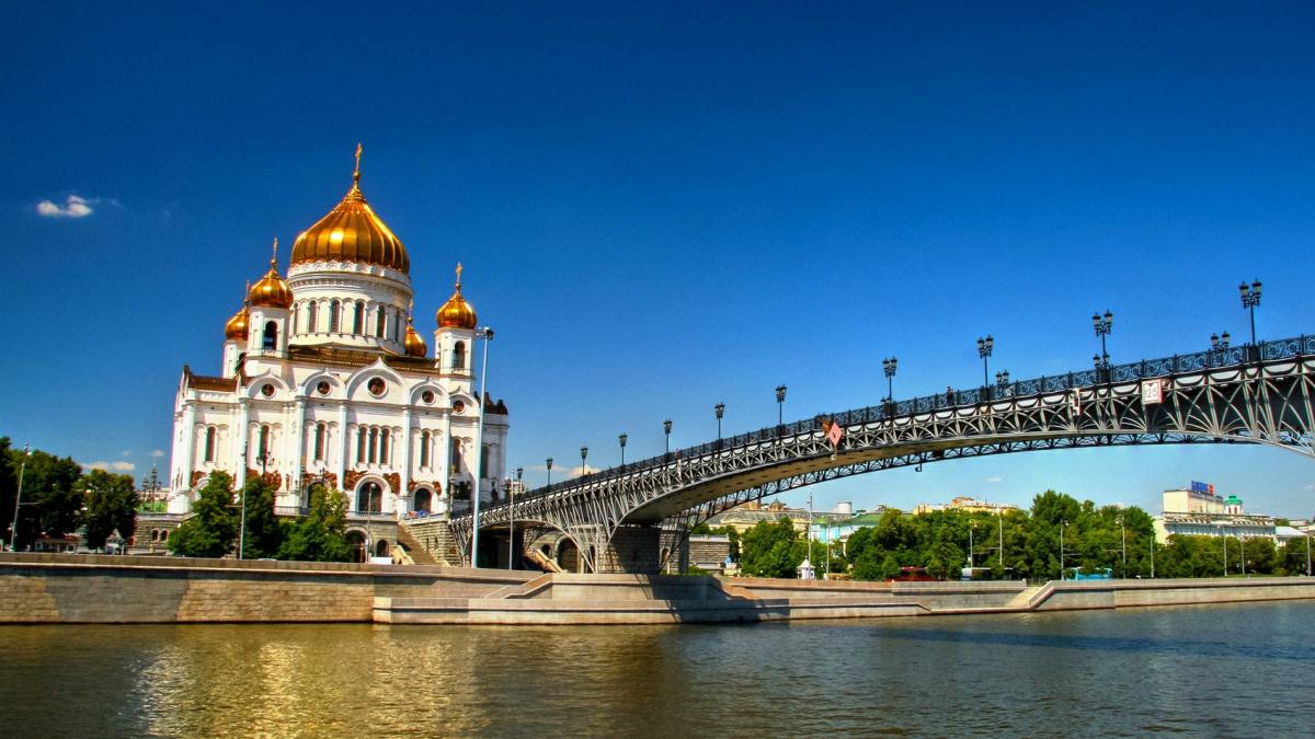 pe urmele dinastiei romanov