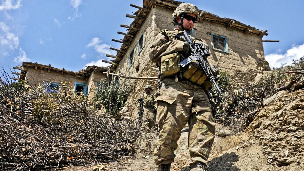 obama va propune retragerea fortelor americane din afganistan pana la sfarsitul lui 2016