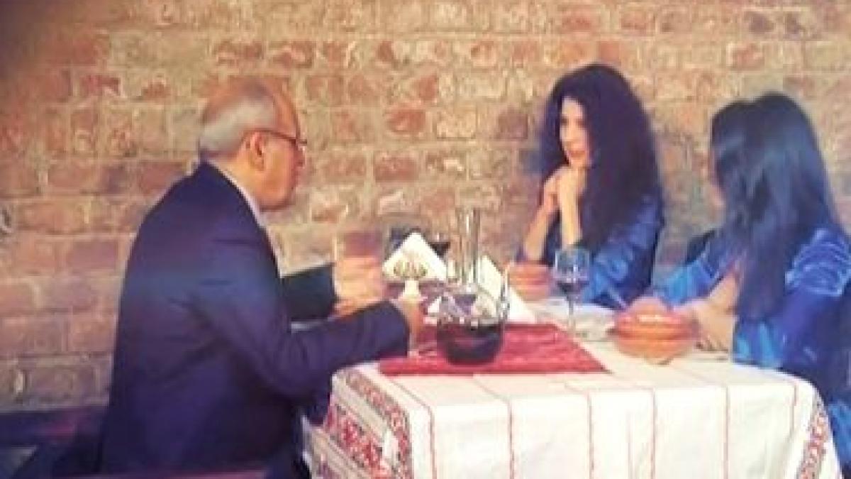 un cunoscut lautar divorteaza dupa o casnicie de 42 de ani nevasta a aflat de amanta