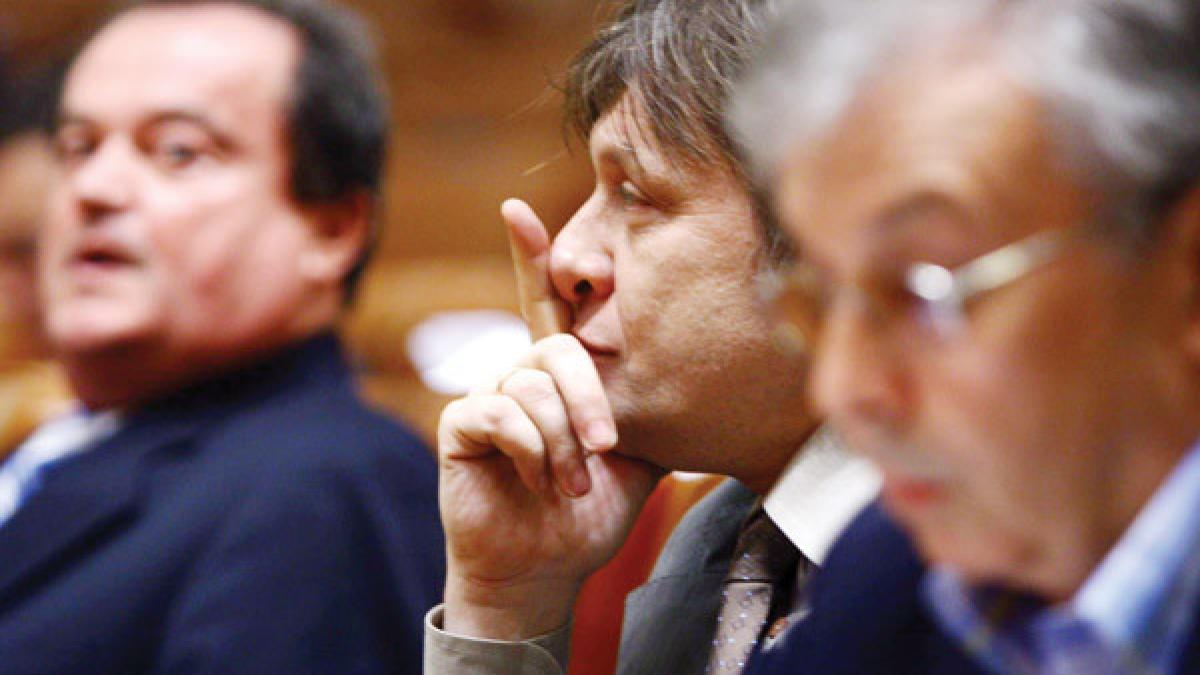 dupa ce si au scos ochii acum sunt cei mai buni amici cum il descrie blaga pe crin antonescu pare