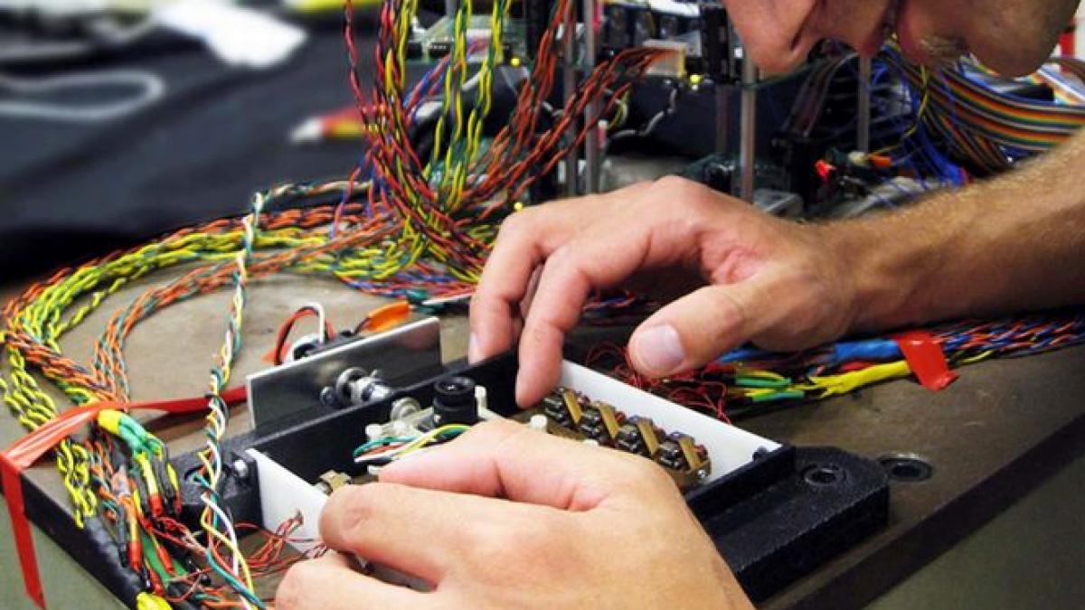 un robot dezvoltat de un inginer roman ar putea interveni in situatii de urgenta