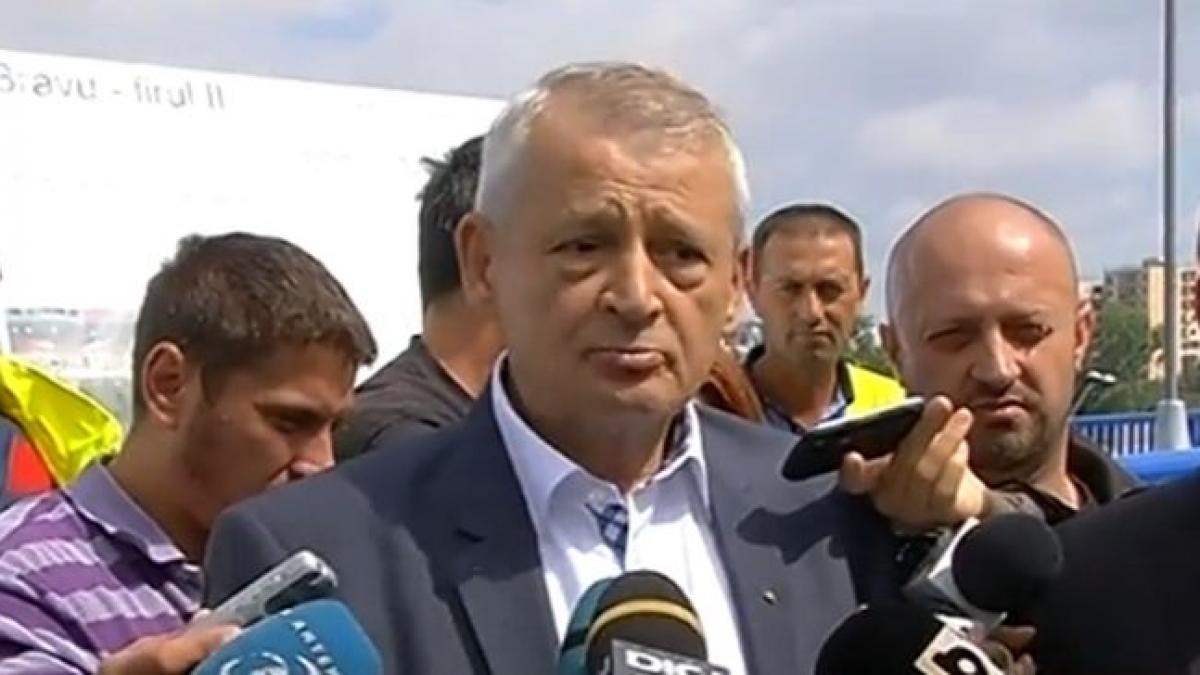 oprescu vremea trece si eu ma tot gandesc daca voi candida la prezidentiale