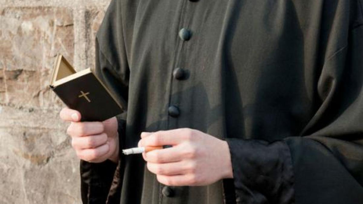 sa faci ce zice nu ce face popa un preot din timis suspectat ca ar fi capul unei retele de evaziune