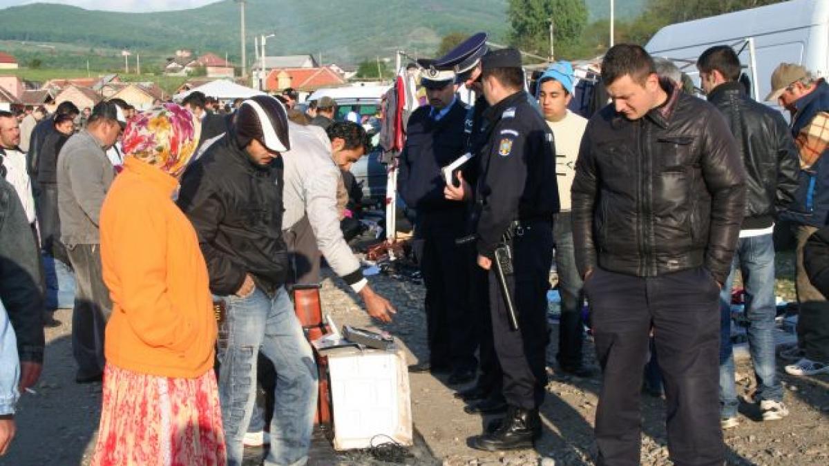 rafuiala ca in filme intre doua clanuri de tigani din resita s au taiat cu cioburi cutite si sabii