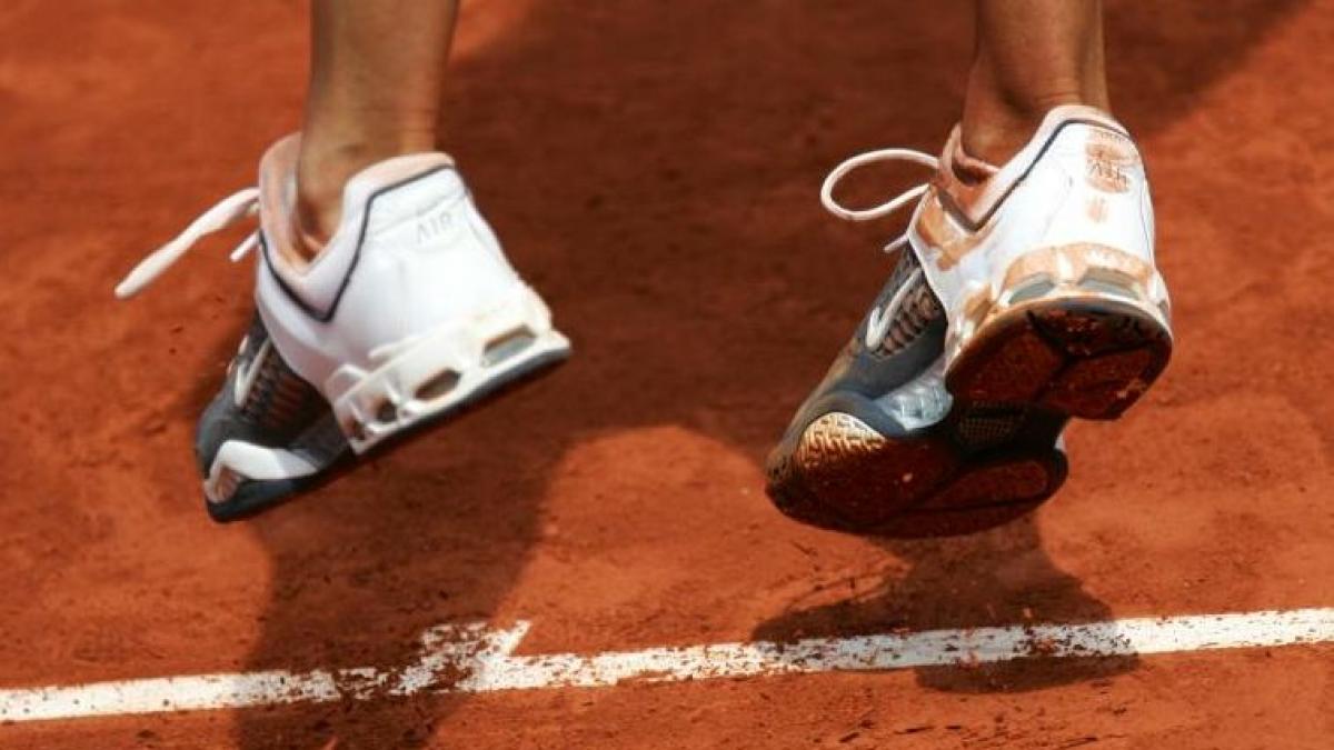 antrenorul lotului de junioare la tenis simona isi doreste foarte tare titlul si este pregatita