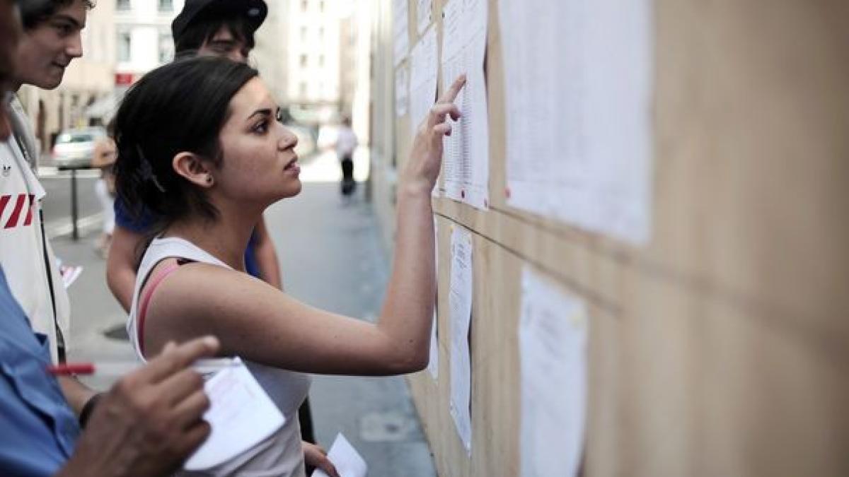 bacalaureat 2014 de maine elevii intra in paine prima proba limba romana oral
