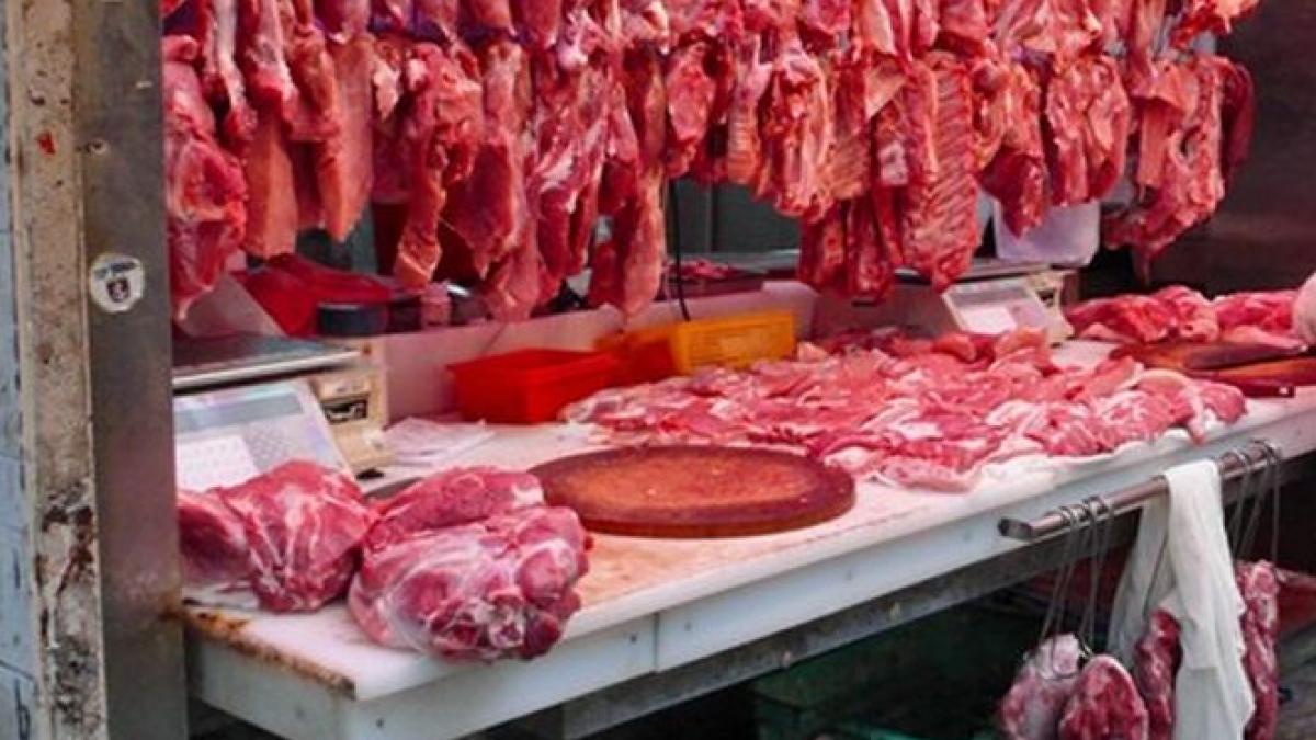nu au scrupule atunci cand vine vorba de castiguri carne dezghetata cu miros dubios tinuta pe jos