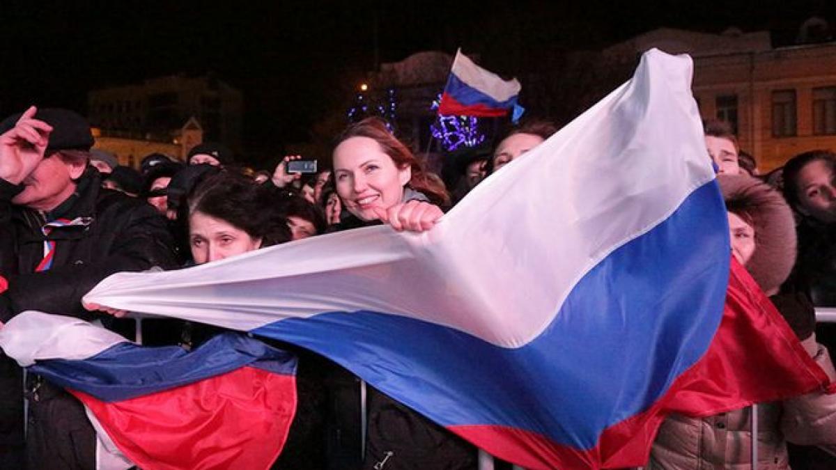 5000 de ucraineni din crimeea solicita cetatenia rusa