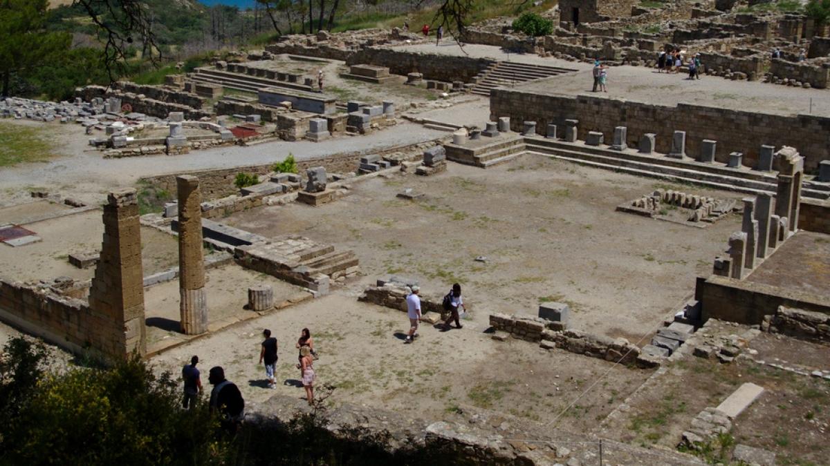 descopera orasul vechi kamiros din rhodos