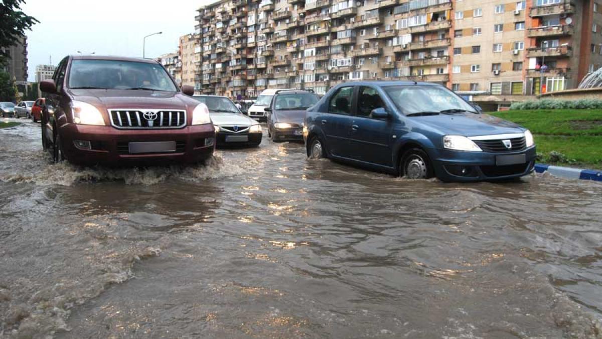final furtunos pentru cea mai calduroasa zi din acest an grindina si vijelii in meniul serii de ieri