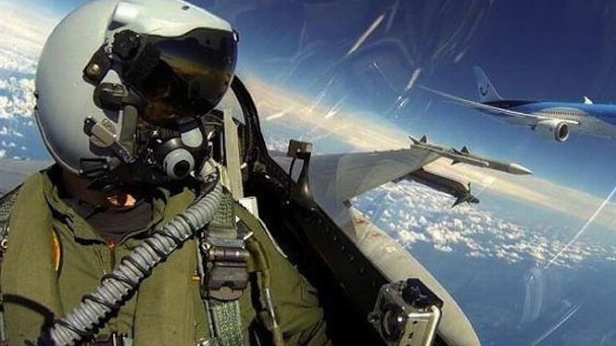 probabil cel mai tare selfie din lume cum s a pozat pilotul unui avion de lupta