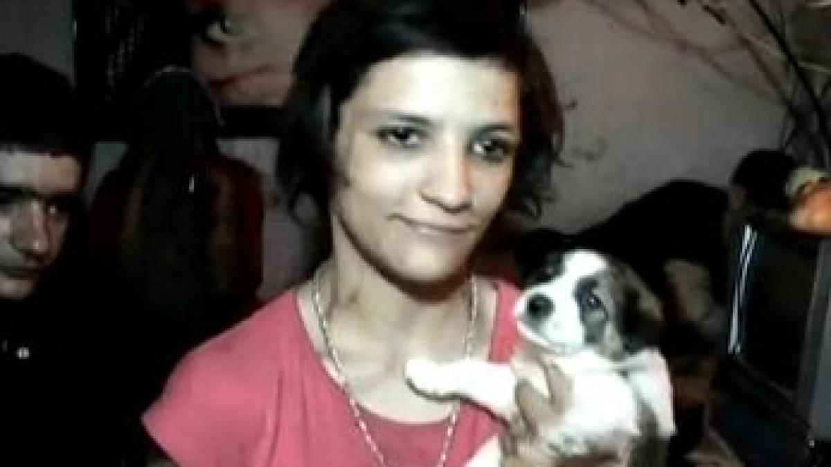 orasul de sub noi si a luat tributul logodnica lui bruce lee regele canalelor a murit la numai 18