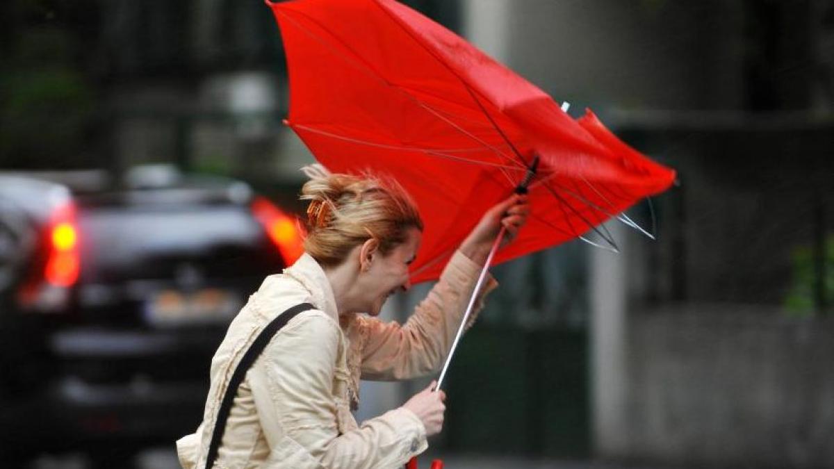 cod galben si portocaliu de ploi abundente vijelii si inundatii in sud estul tarii