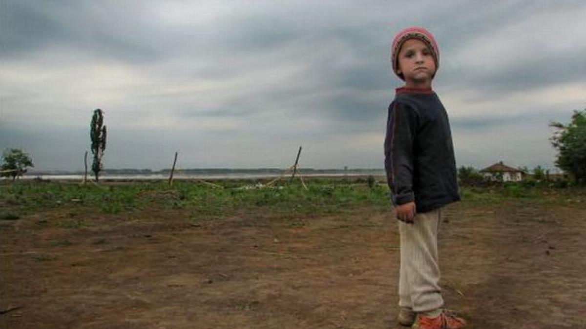 romania tara copiilor saraci sute de mii de copii condamnati la infometare mizerie si analfabetism