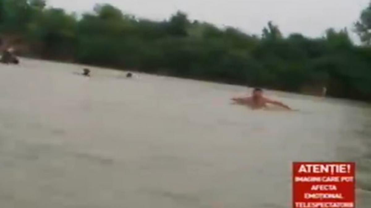 imagini socante filmati in timp ce erau luati de apele jiului doi oameni au murit