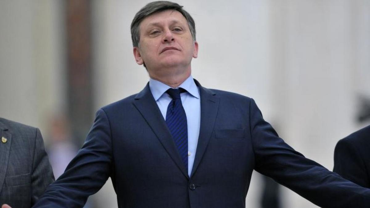 antonescu senatul camera deputatilor monarhia si pnl cele patru institutii majore ale romaniei