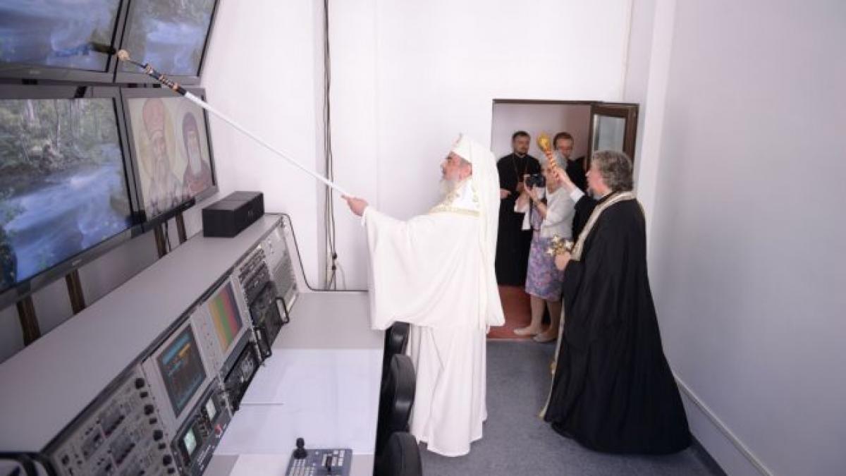 patriarhul daniel cu trafaletul s a aratat si la bbc