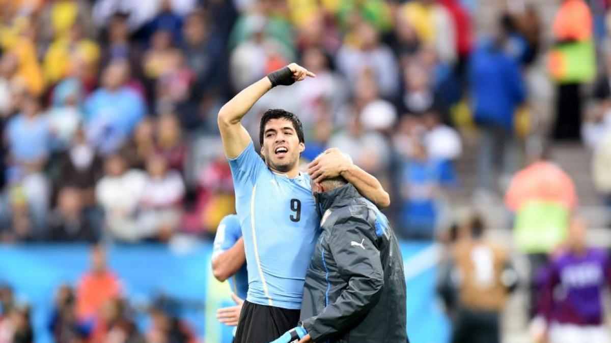 dubla lui luis suarez aduce victoria uruguayului in meciul cu anglia scor 2 1