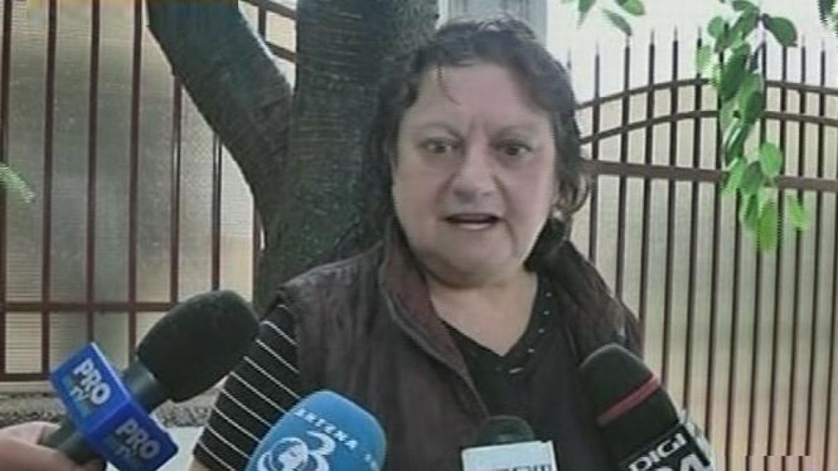 sotia lui mircea basescu am botezat o pe nepoata lui bercea ca familia lui sa nu se simta