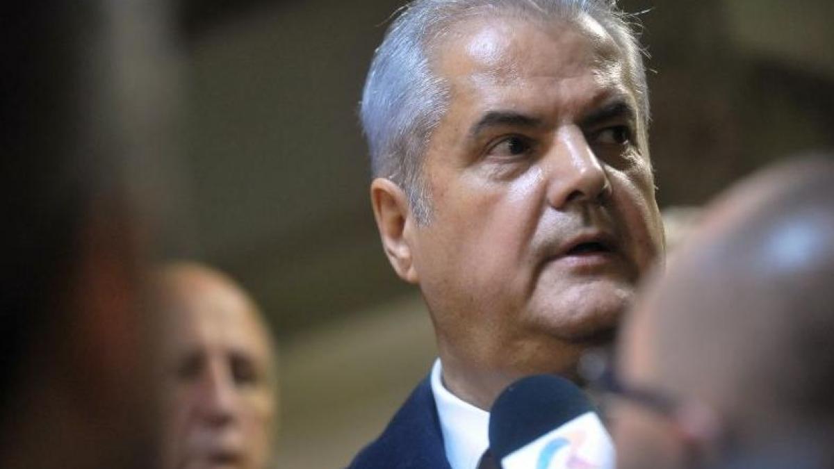 adrian nastase vizitat de familie la inchisoare