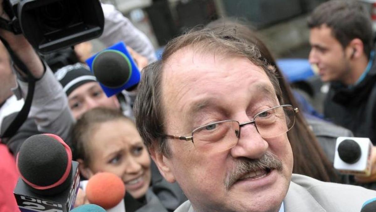 sotia lui mircea basescu isi cere scuze pentru situatia creata de scandalul cu familia bercea