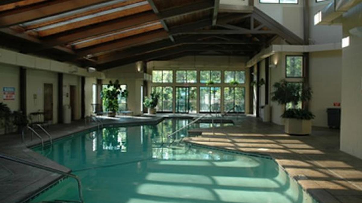 un copil de 5 ani s a intoxicat cu clor dupa ce a petrecut cateva ore la o piscina unui hotel din