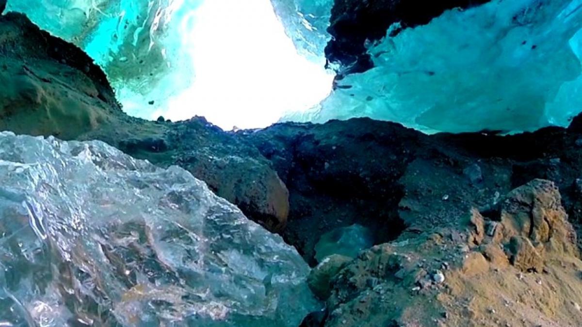 japonia vrea sa colecteze gheata veche de milioane de ani din antarctica pentru studii climatice