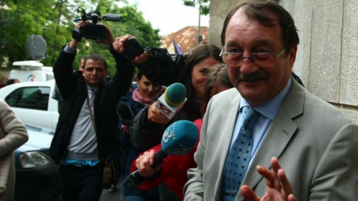 scandalul urias bercea gate ajunge in parlament tariceanu senatul va cere demisia lui traian basescu