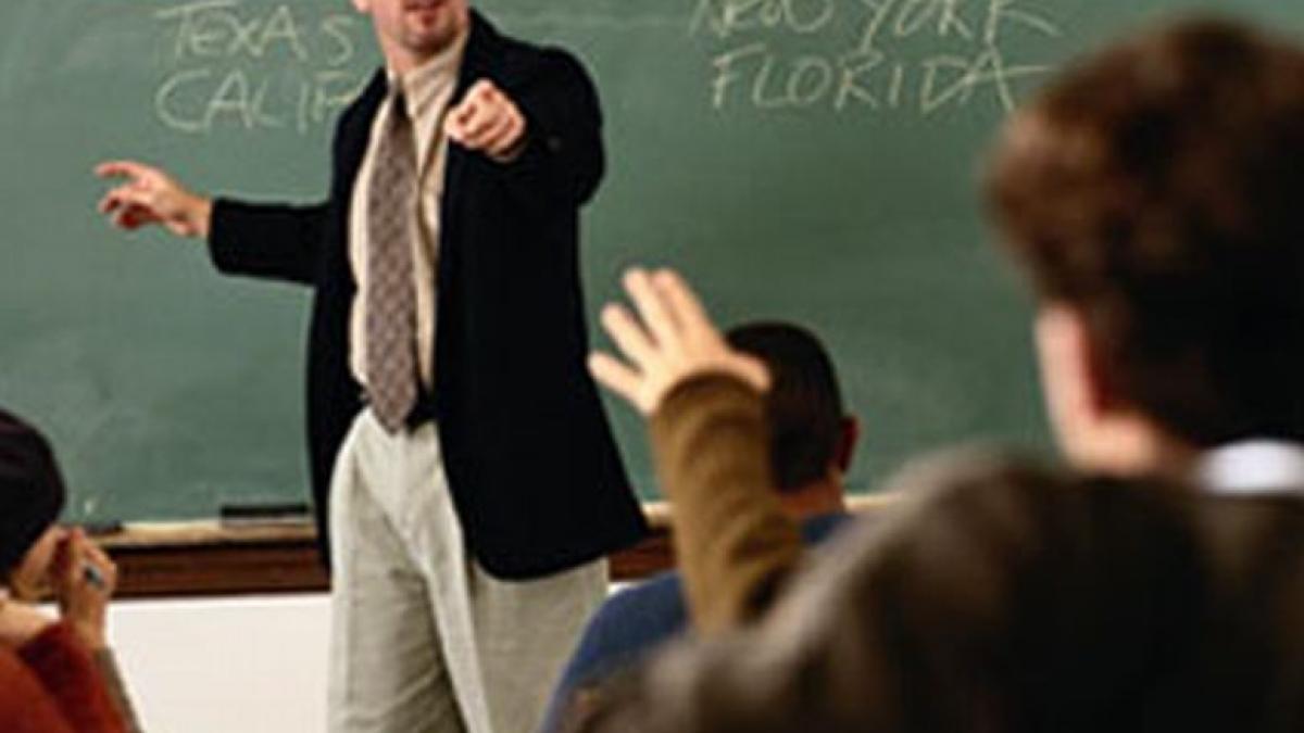 trei profesori din neamt amenintati cu moartea de un elev lasat repetent