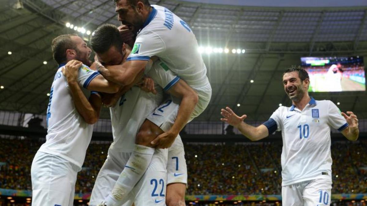 grecia se califica in premiera in optimile de finala ale cupei mondiale columbia castiga grupa c cu