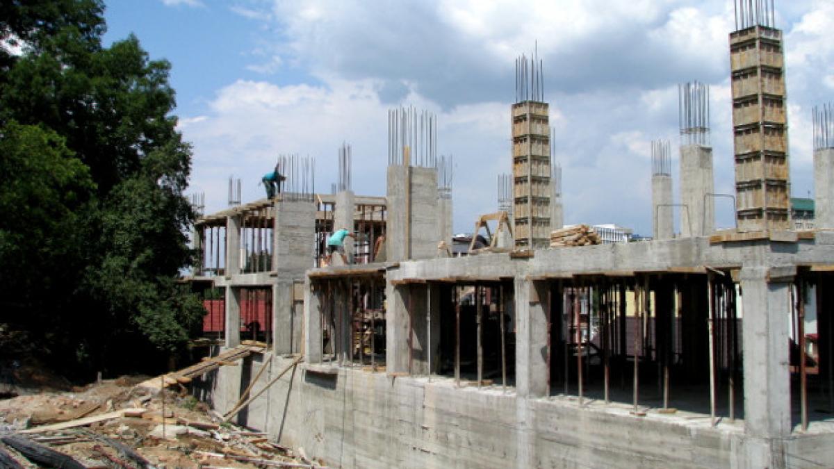 dezastrul s ar putea repeta avertismentul dur dat de mugur isarescu romania la un pas de o noua